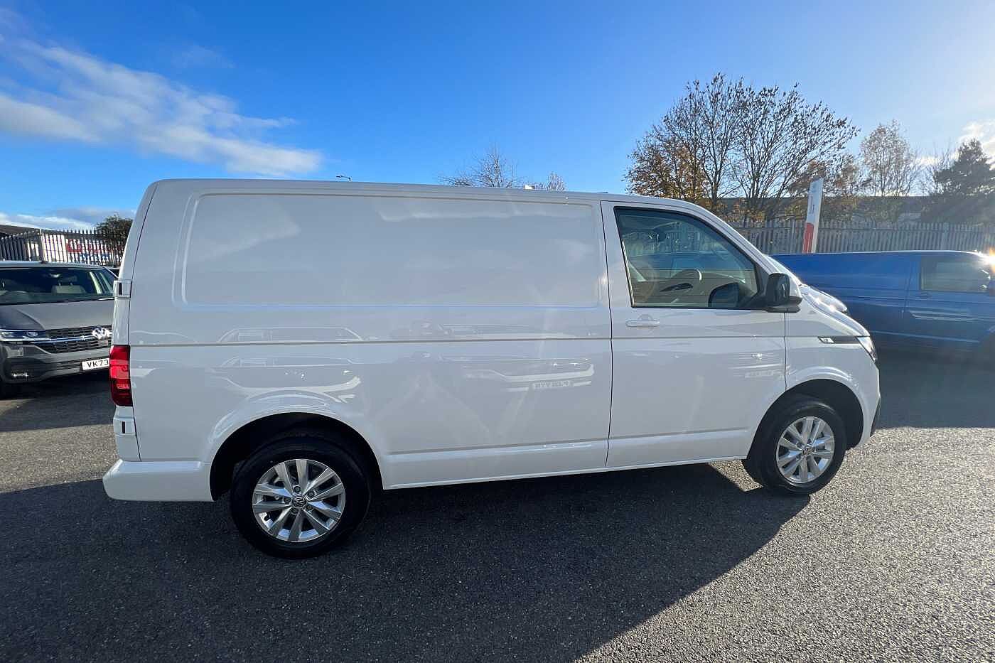 Volkswagen Transporter T28 Swb Diesel 2.0 TDI 110 Highline Van SWB ***Delivery Miles***