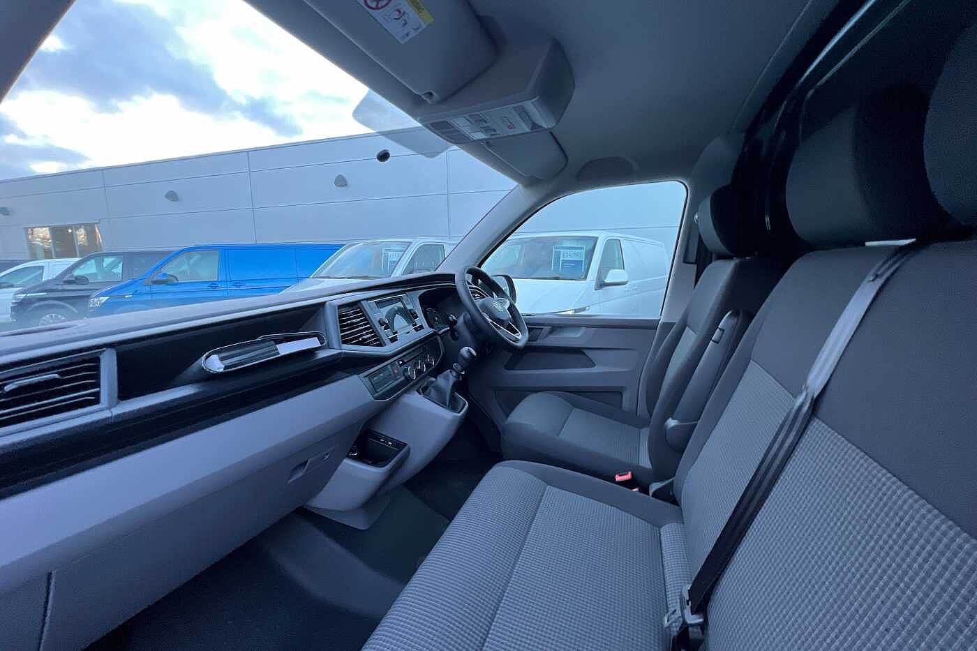 Volkswagen Transporter T28 Swb Diesel 2.0 TDI 110 Startline Van SWB ***Air Con, Sensors, Delivery Miles***