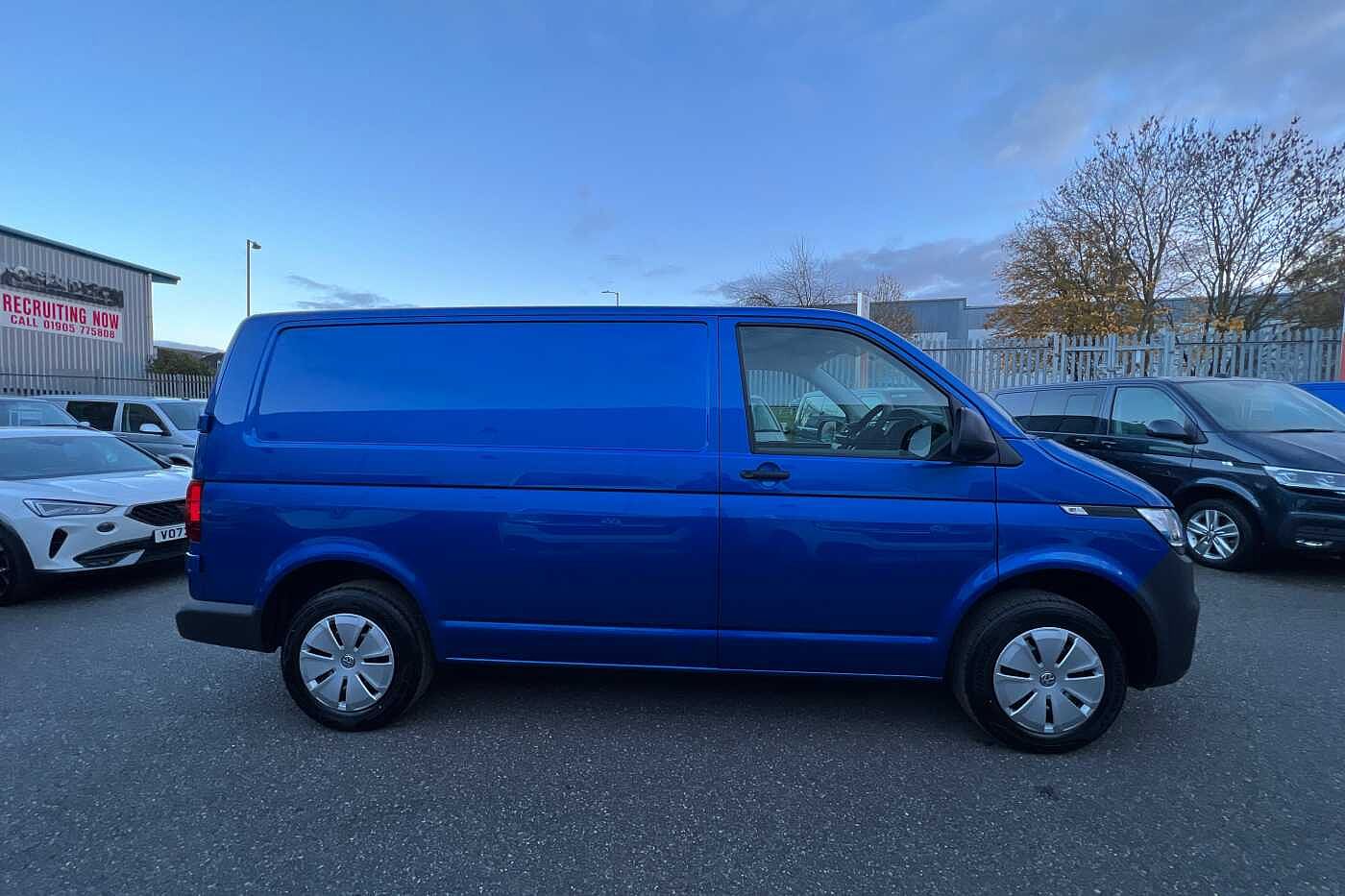 Volkswagen Transporter T28 Swb Diesel 2.0 TDI 110 Startline Van SWB ***Air Con, Sensors, Delivery Miles***