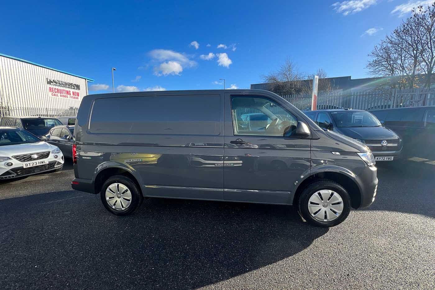 Volkswagen Transporter T30 Swb Diesel 2.0 TDI 110 Startline Van SWB ***Aircon & Rear Sensors***