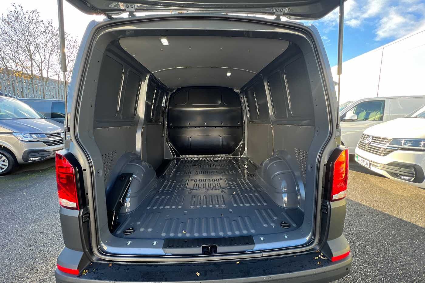 Volkswagen Transporter T30 Swb Diesel 2.0 TDI 110 Startline Van SWB ***Aircon & Rear Sensors***