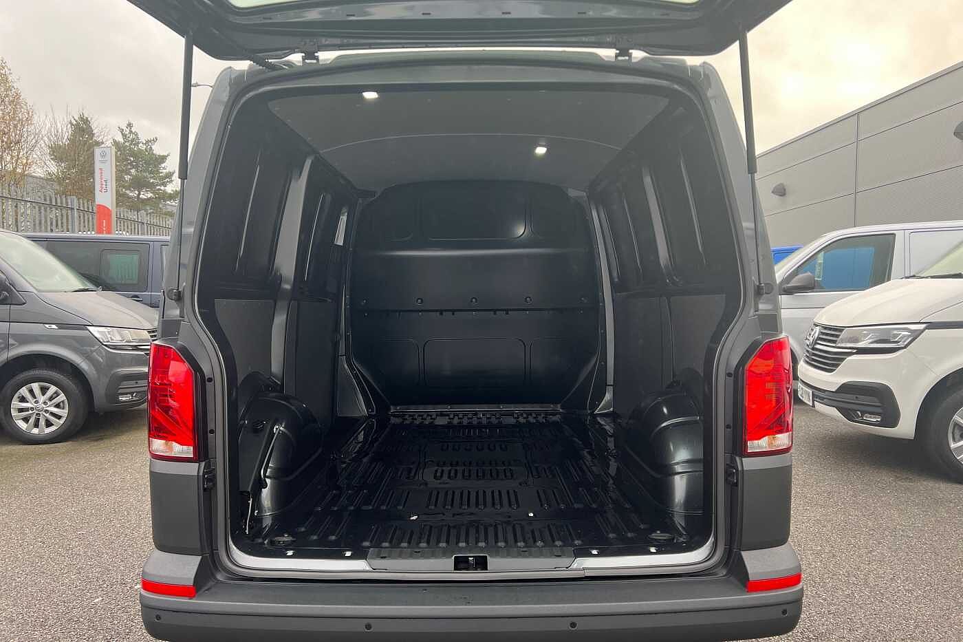 Volkswagen Transporter 2.0TDI 110ps Eu6dT-E T30 Startline SWB ***Aircon, Rear Sensors, Delivery Miles**
