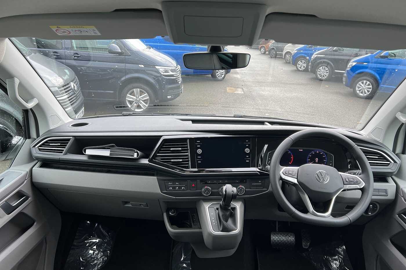 Volkswagen Transporter Sportline 20BiTDI T32BMT SWB Kombi DSG ***Delivery Miles***