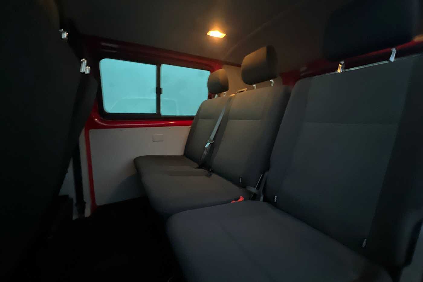 Volkswagen Transporter T30 Swb Diesel 2.0 TDI BMT 150 Edition Kombi Van DSG