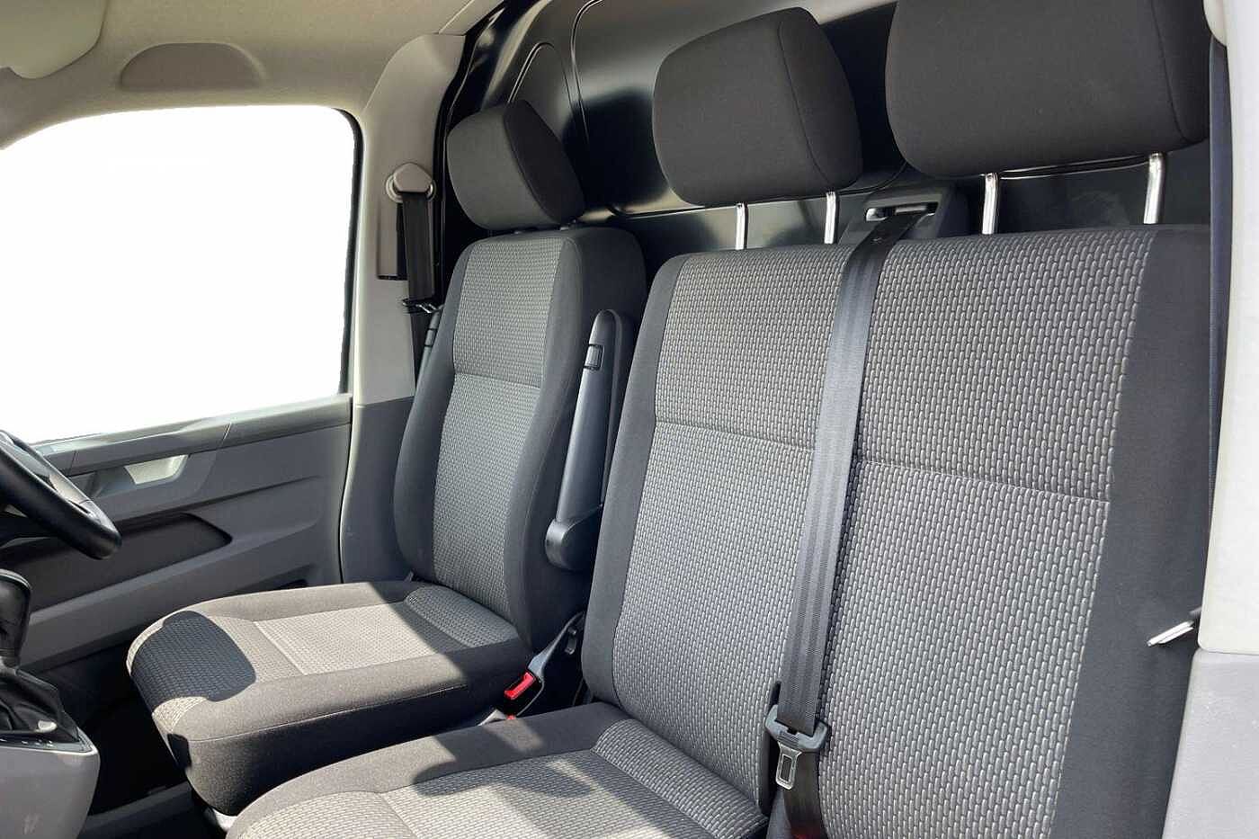 Volkswagen Transporter T30 Panel van Highline LWB 150 PS 2.0 TDI 7sp DSG
