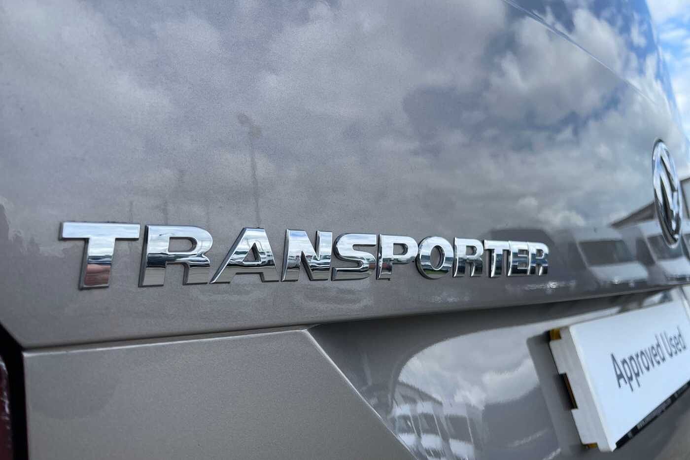 Volkswagen Transporter T30 Panel van Highline LWB 150 PS 2.0 TDI 7sp DSG