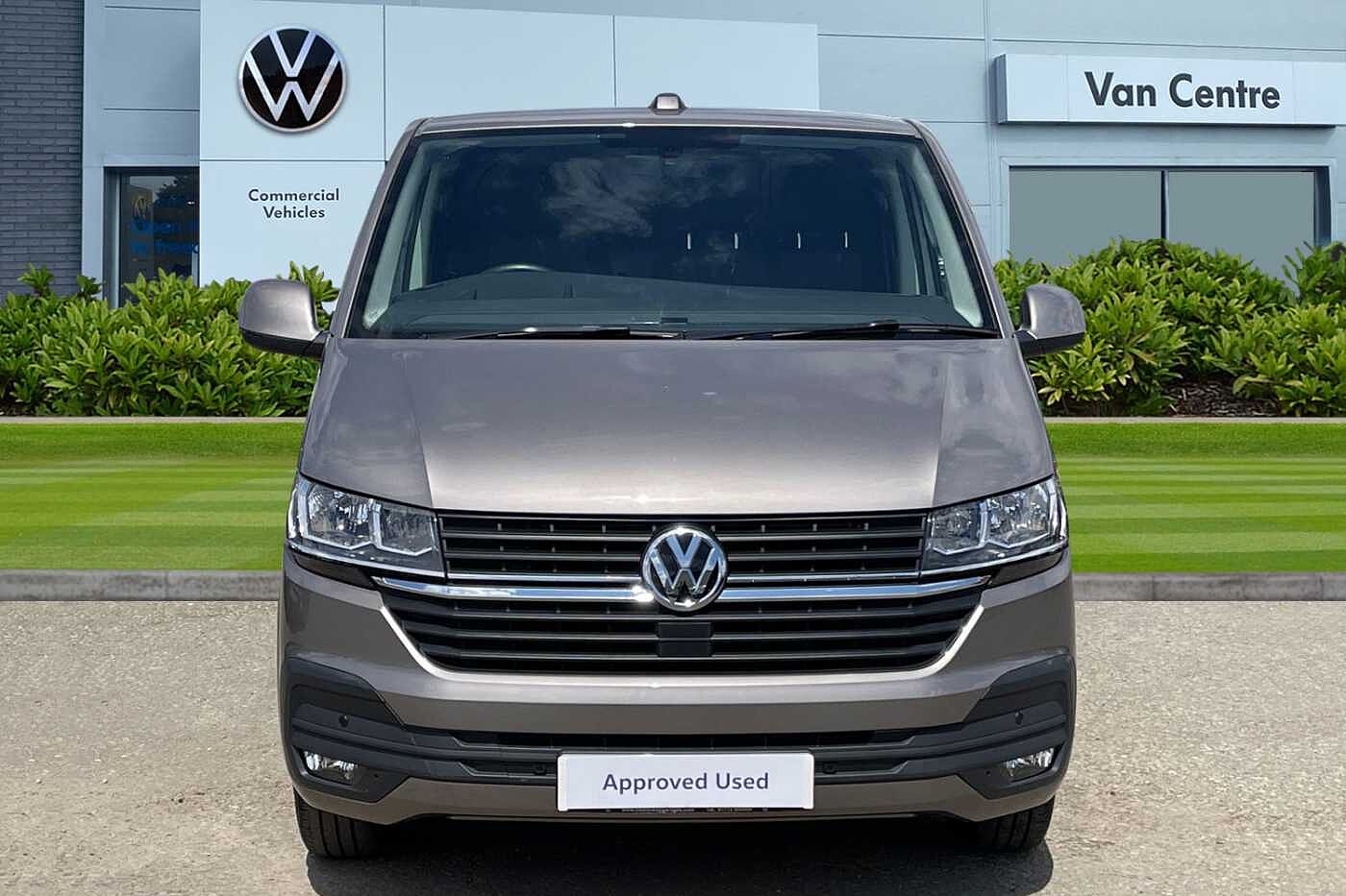 Volkswagen Transporter T30 Panel van Highline LWB 150 PS 2.0 TDI 7sp DSG