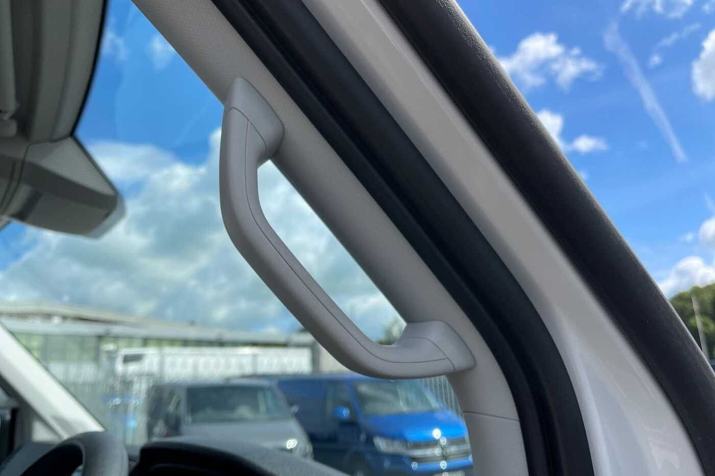 Volkswagen Crafter CR35 Panel van Trendline LWB 140 PS 2.0 TDI 6sp Manual FWD