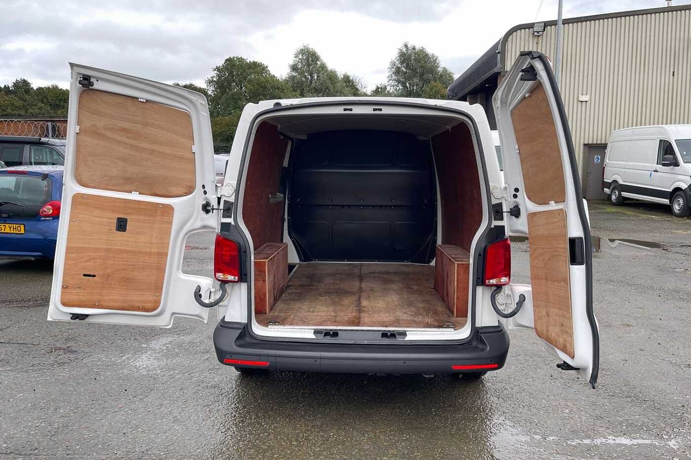 Volkswagen Transporter T28 Panel van Startline SWB 110 PS 2.0 TDI 5sp Manual