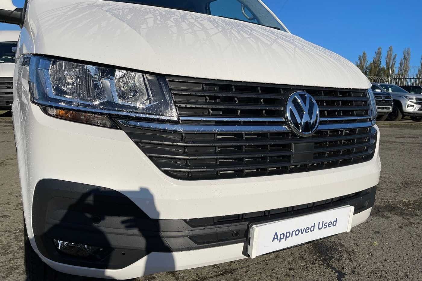 Volkswagen Transporter T32 Kombi Highline LWB 150 PS 2.0 TDI 6sp Manual