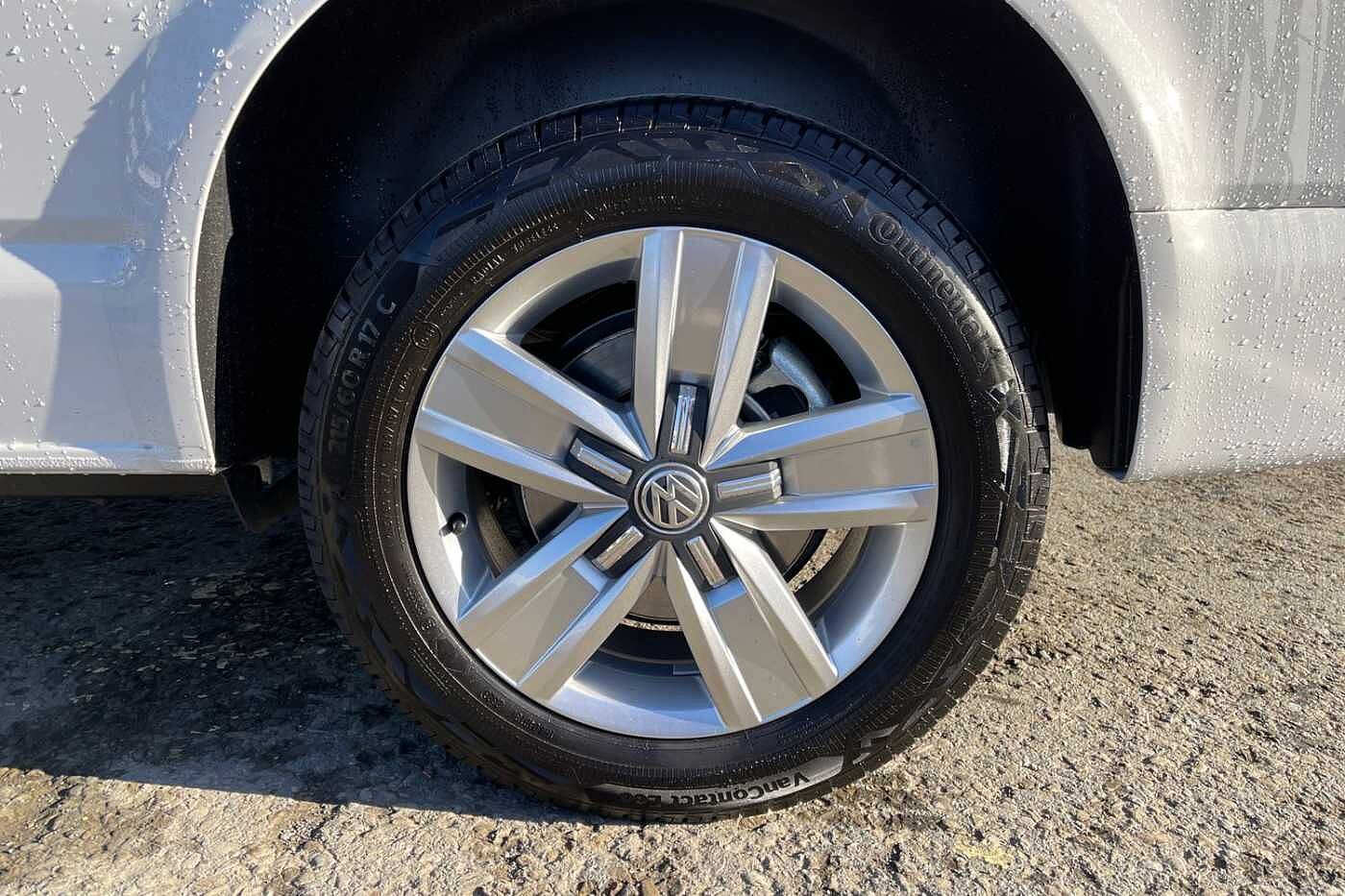 Volkswagen Transporter T32 Kombi Highline LWB 150 PS 2.0 TDI 6sp Manual