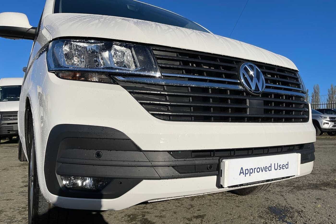 Volkswagen Transporter T32 Kombi Highline LWB 150 PS 2.0 TDI 6sp Manual