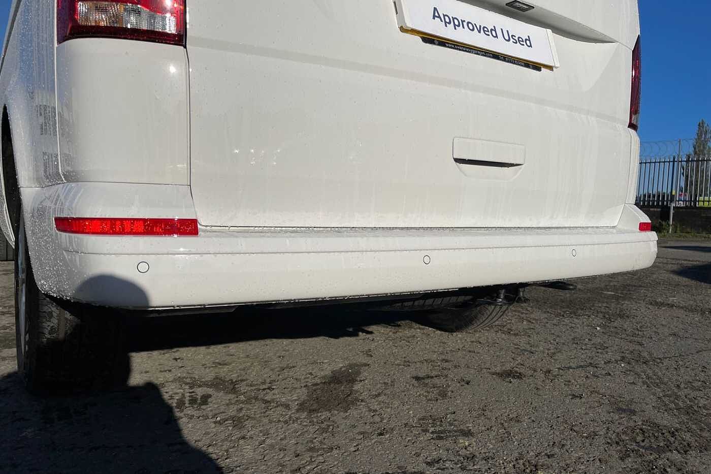 Volkswagen Transporter T32 Kombi Highline LWB 150 PS 2.0 TDI 6sp Manual