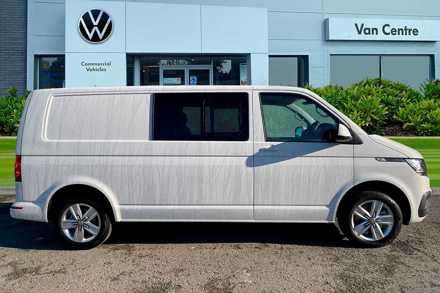 Volkswagen Transporter T32 Kombi Highline LWB 150 PS 2.0 TDI 6sp Manual