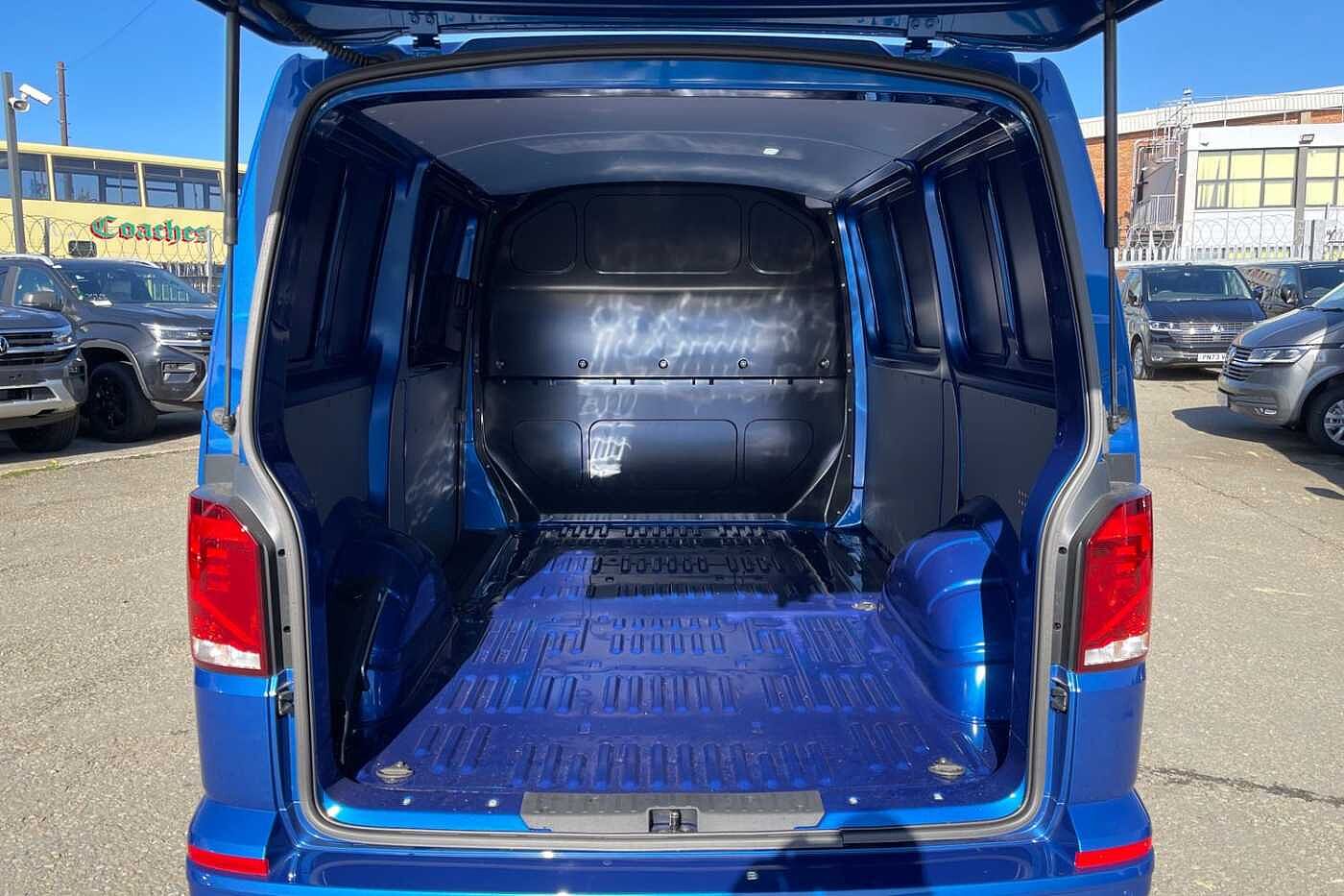 Volkswagen Transporter T28 Panel van Highline SWB 110 PS 2.0 TDI 5sp Manual