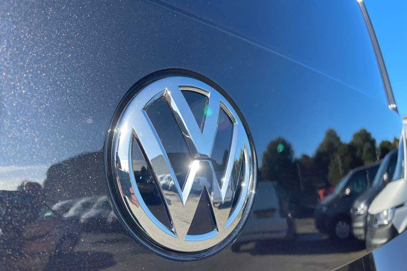 Volkswagen Transporter T30 Panel van Highline SWB 150 PS 2.0 TDI 6sp Manual