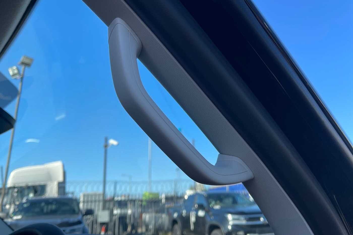 Volkswagen Transporter T30 Panel van Highline SWB 150 PS 2.0 TDI 6sp Manual