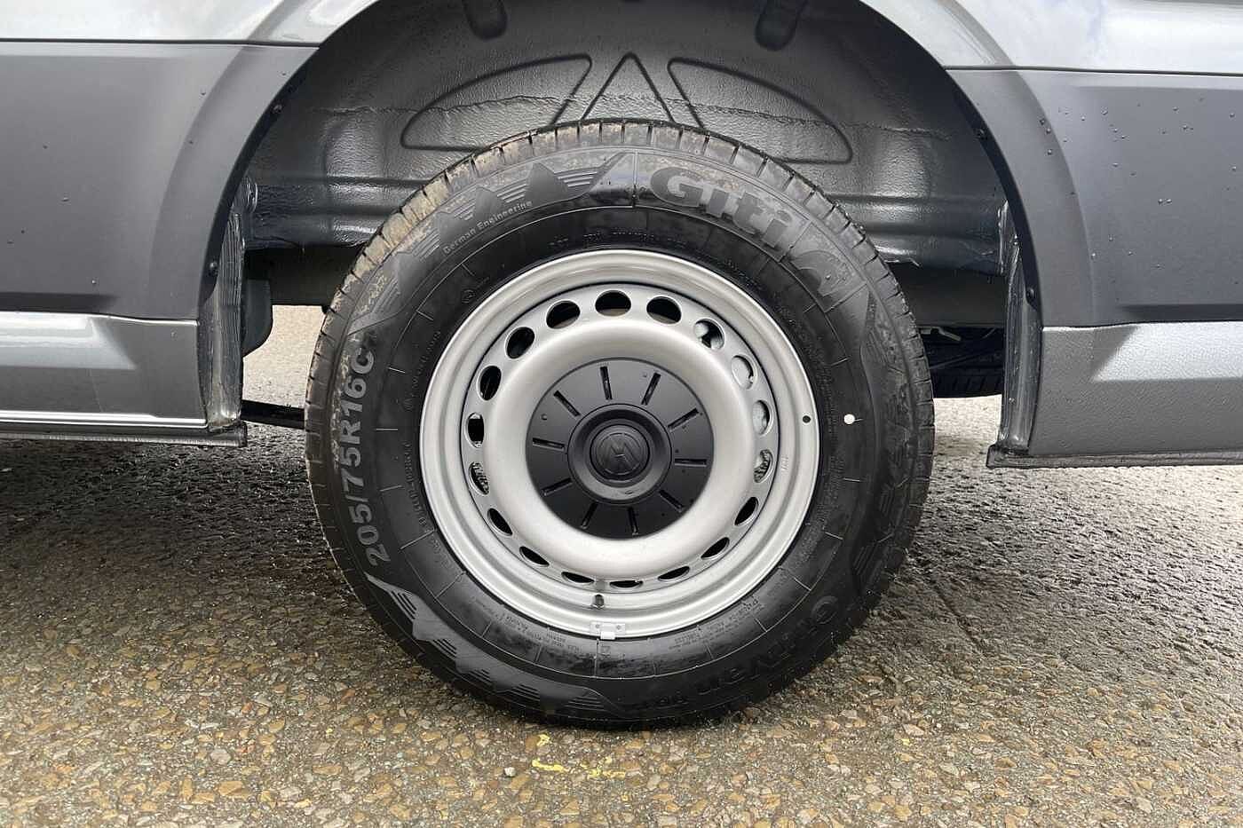 Volkswagen Crafter CR35 Panel van Trendline LWB 177 PS 2.0 TDI 6sp Manual FWD