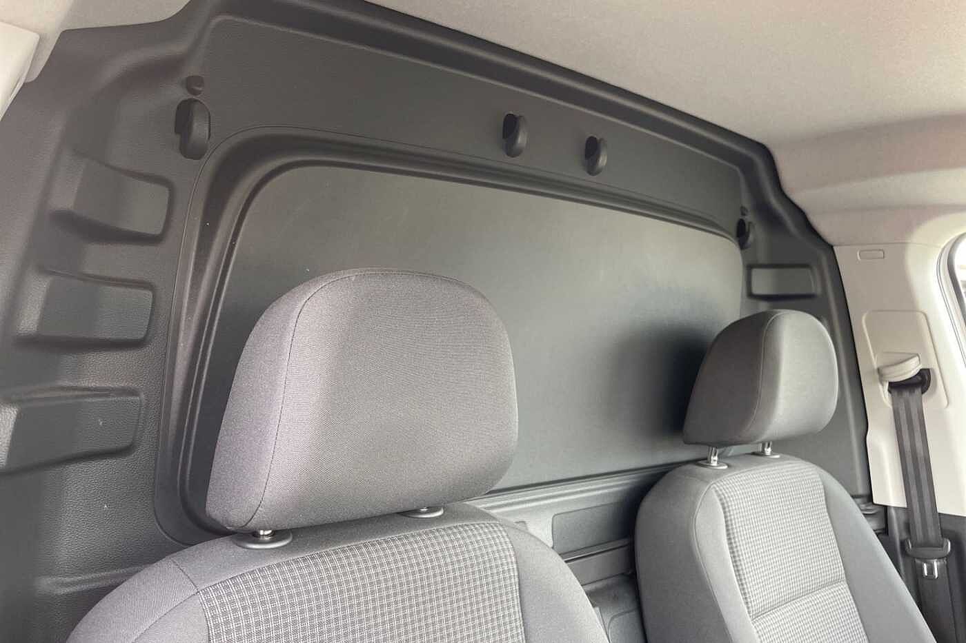 Volkswagen Caddy C20 Cargo Commerce Maxi 102 PS 2.0 TDI 6sp Manual
