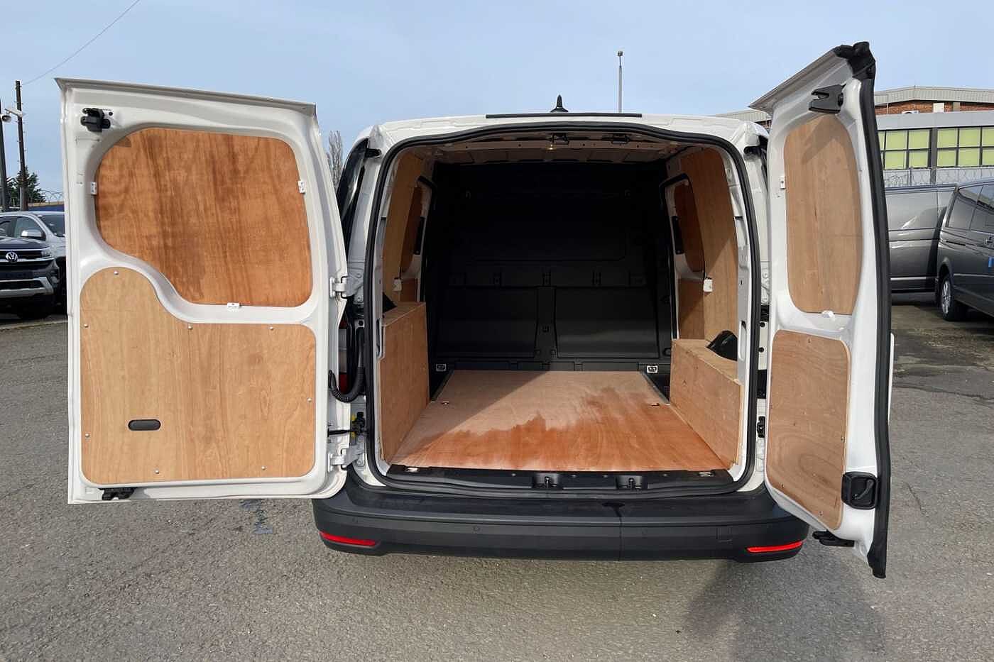 Volkswagen Caddy C20 Cargo Commerce Maxi 102 PS 2.0 TDI 6sp Manual