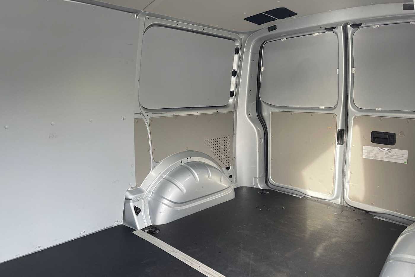 Volkswagen Transporter T32 Panel van Highline SWB 199 PS 2.0 TDI BMT 7sp DSG 4MOTION