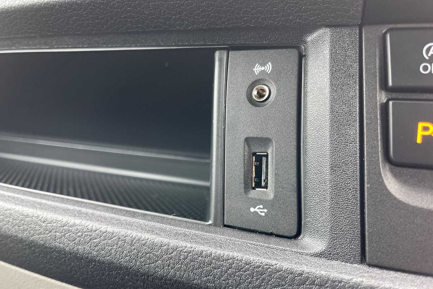 Volkswagen Transporter T32 Panel van Highline SWB 199 PS 2.0 TDI BMT 7sp DSG 4MOTION
