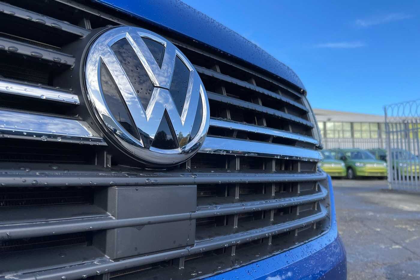 Volkswagen Transporter T30 Panel van Highline SWB 150 PS 2.0 TDI 6sp Manual