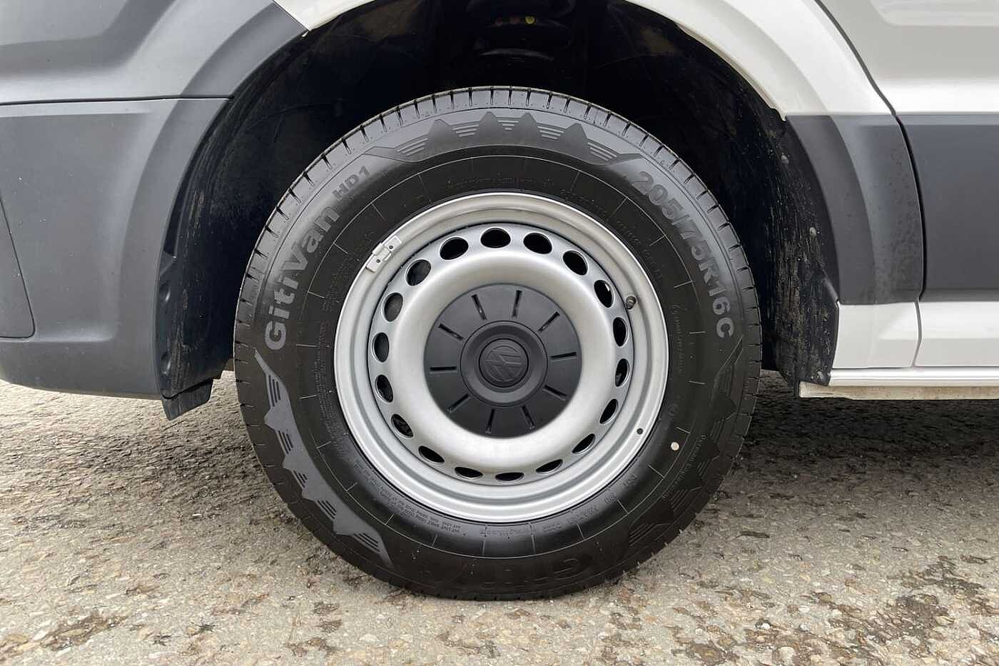 Volkswagen Crafter CR35 Panel van Trendline LWB 140 PS 2.0 TDI 6sp Manual FWD