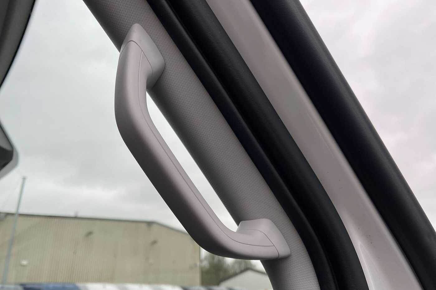 Volkswagen Crafter CR35 Panel van Trendline LWB 140 PS 2.0 TDI 6sp Manual FWD