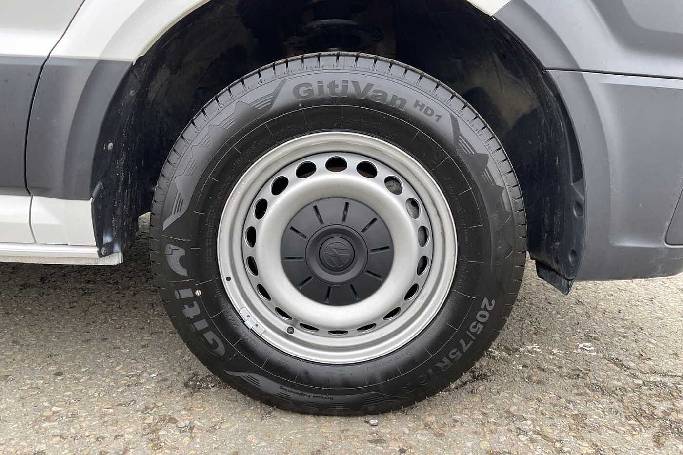Volkswagen Crafter CR35 Panel van Trendline LWB 140 PS 2.0 TDI 6sp Manual FWD