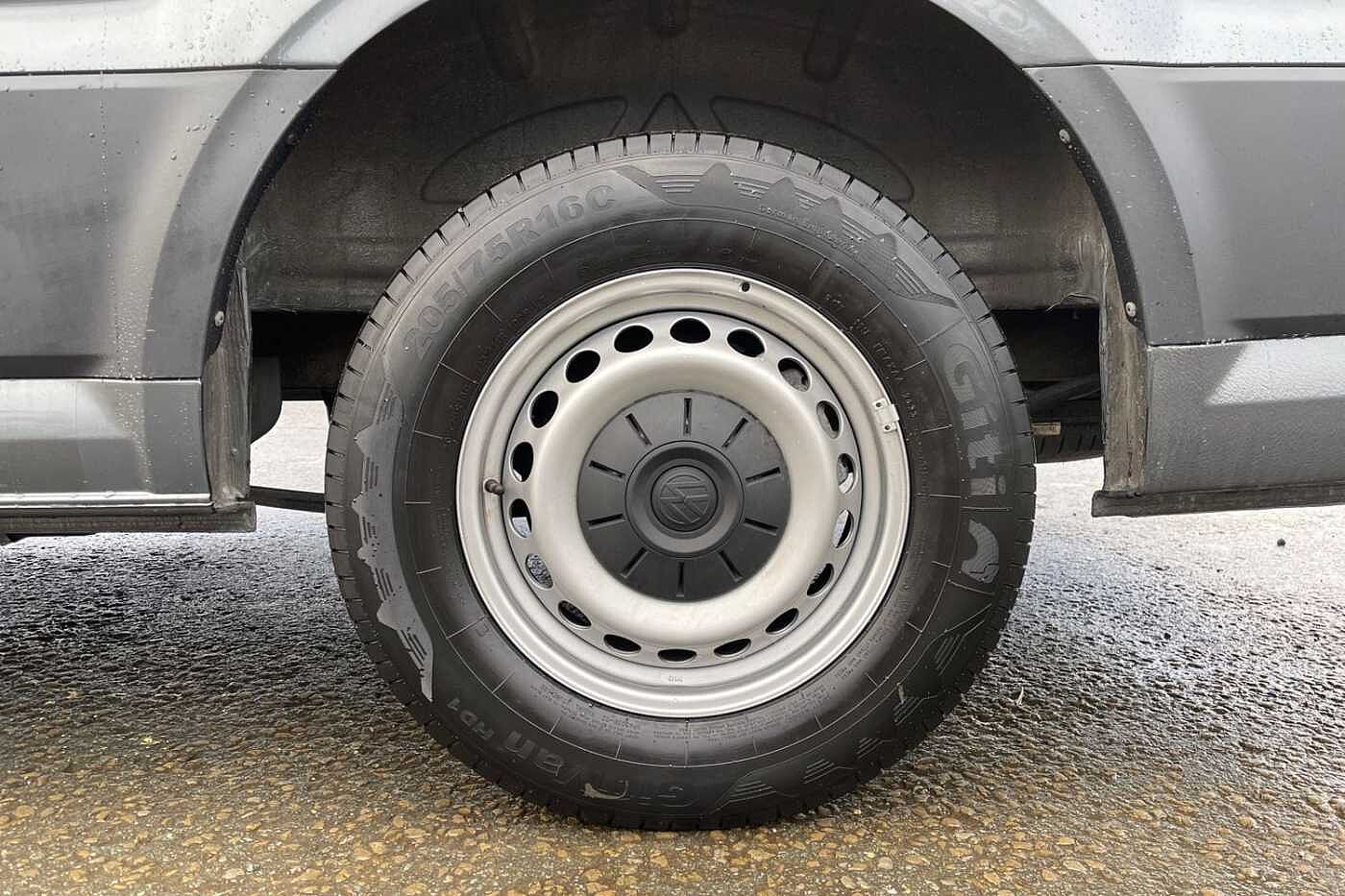 Volkswagen Crafter CR35 Panel van Trendline LWB 140 PS 2.0 TDI 6sp Manual FWD