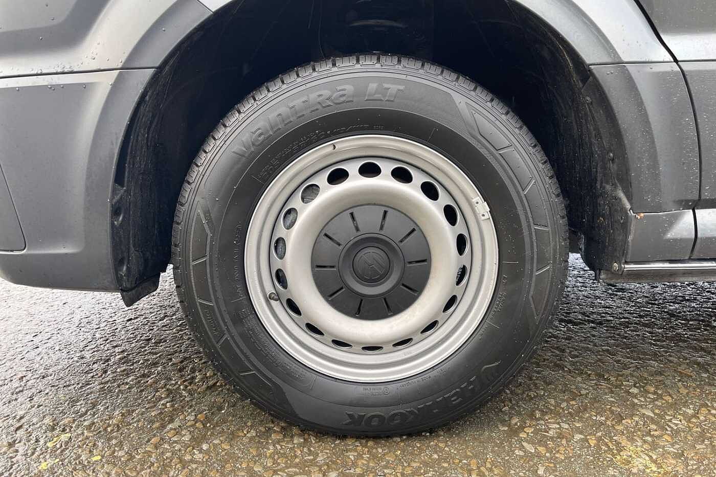 Volkswagen Crafter CR35 Panel van Trendline LWB 140 PS 2.0 TDI 6sp Manual FWD