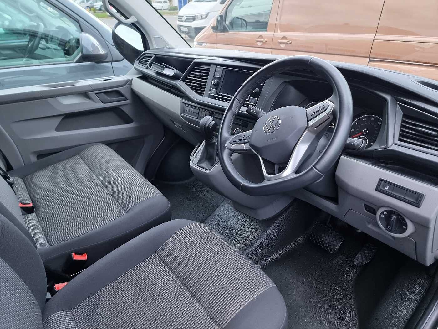 Volkswagen Transporter T30 Panel van Highline SWB 150 PS 2.0 TDI 7sp DSG