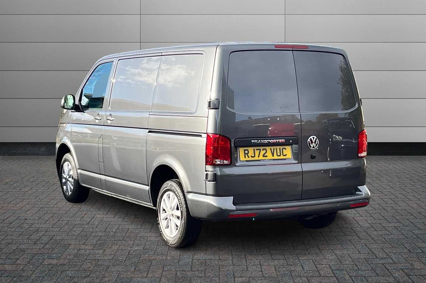 Volkswagen Transporter T30 Panel van Highline SWB 150 PS 2.0 TDI 7sp DSG