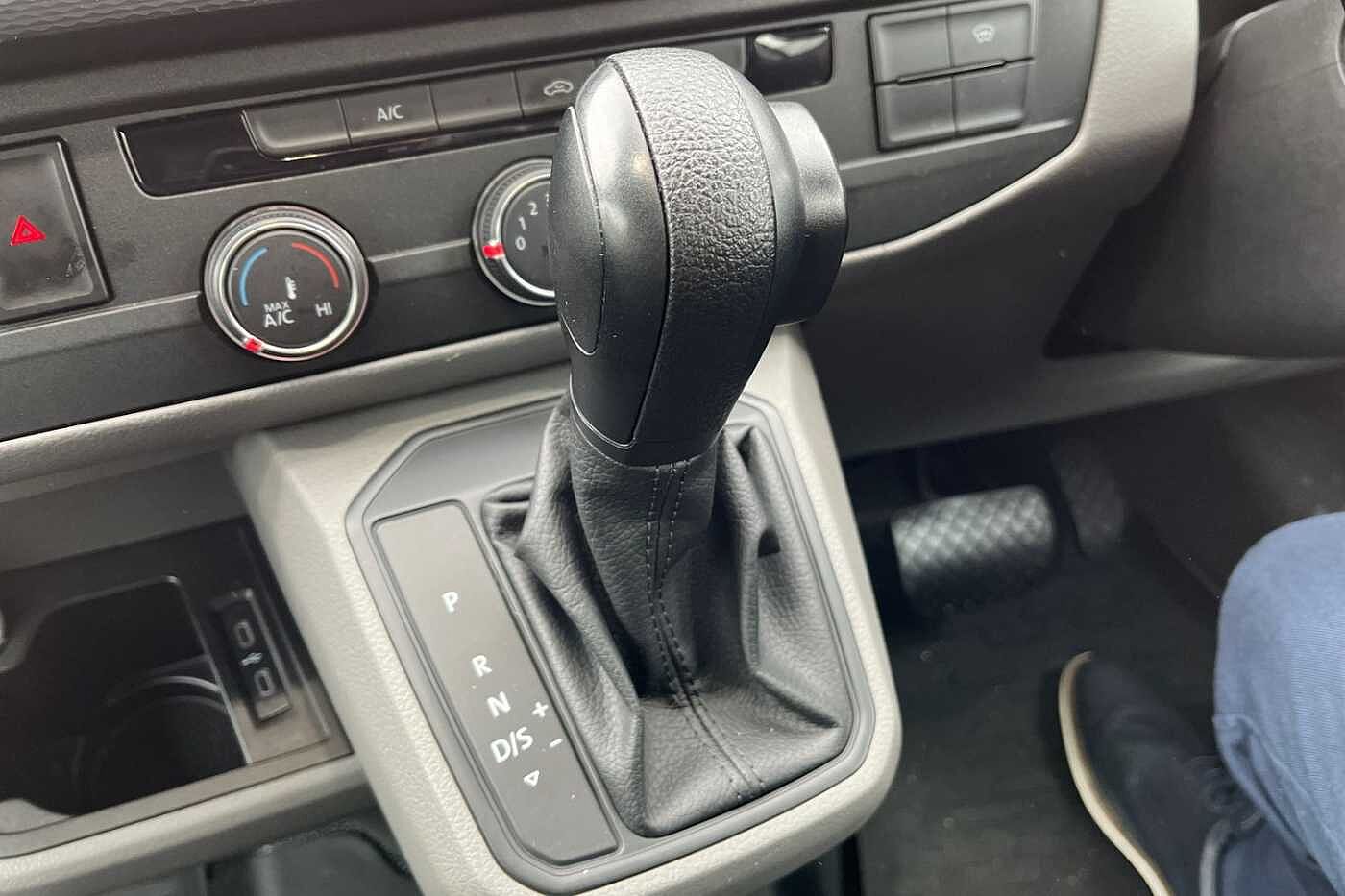 Volkswagen Transporter T30 Panel van Highline SWB 150 PS 2.0 TDI 7sp DSG