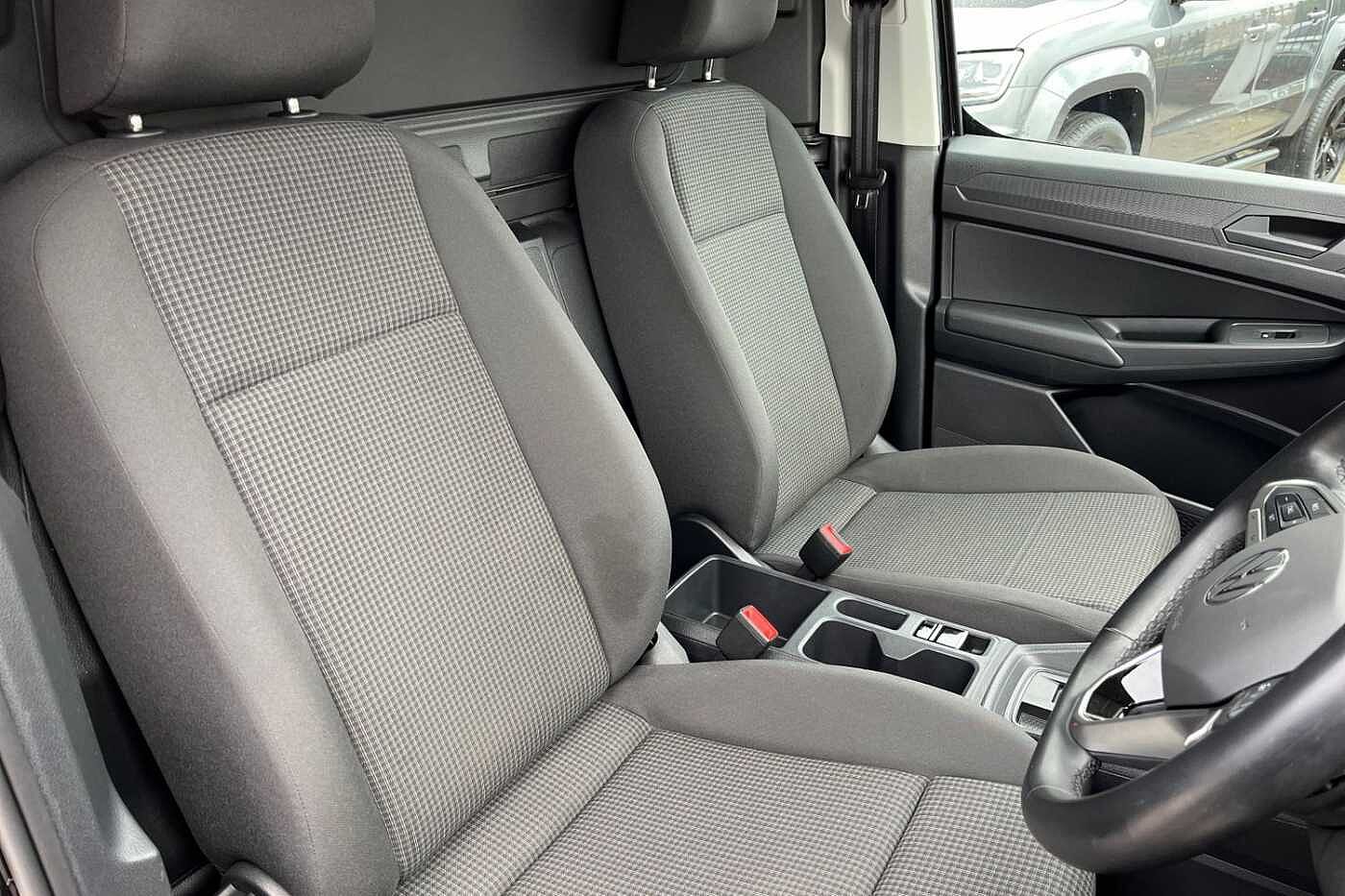 Volkswagen Caddy C20 Cargo Commerce Plus SWB 122 PS 2.0 TDI 7sp DSG
