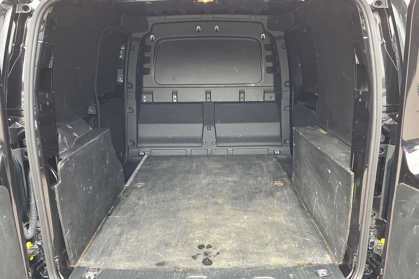 Volkswagen Caddy C20 Cargo Commerce Plus SWB 122 PS 2.0 TDI 7sp DSG