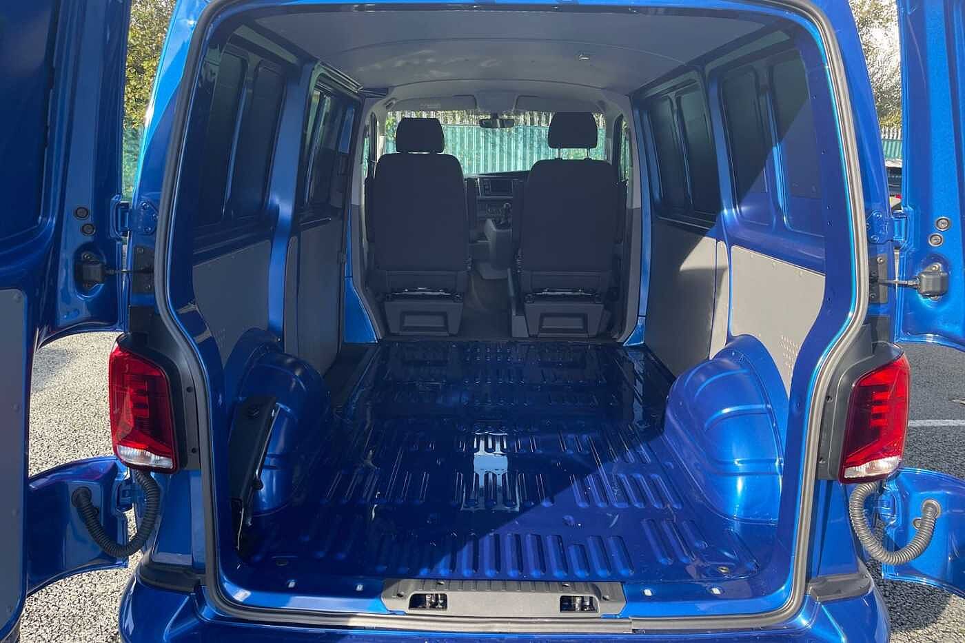 Volkswagen Transporter 2.0TDI 110ps T28 Highline BMT SWB PV
