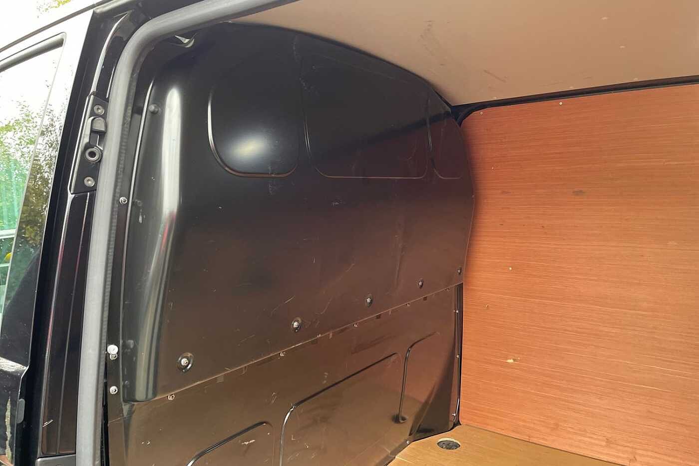 Volkswagen Transporter 2.0TDI 110ps T28 Highline BMT SWB PV