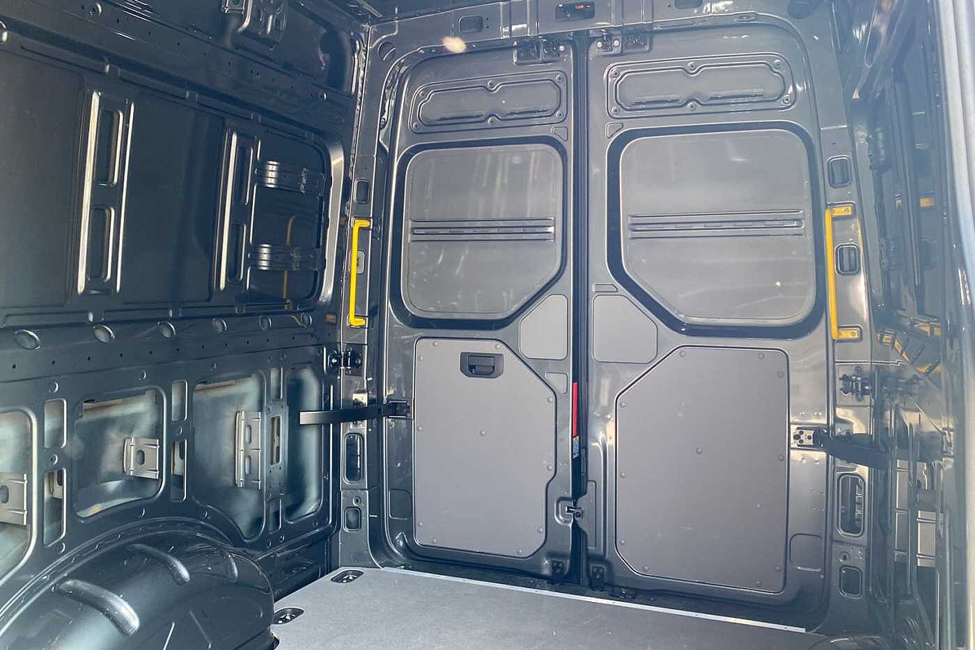 Volkswagen Crafter Cr35 Mwb Diesel Fwd Trendline