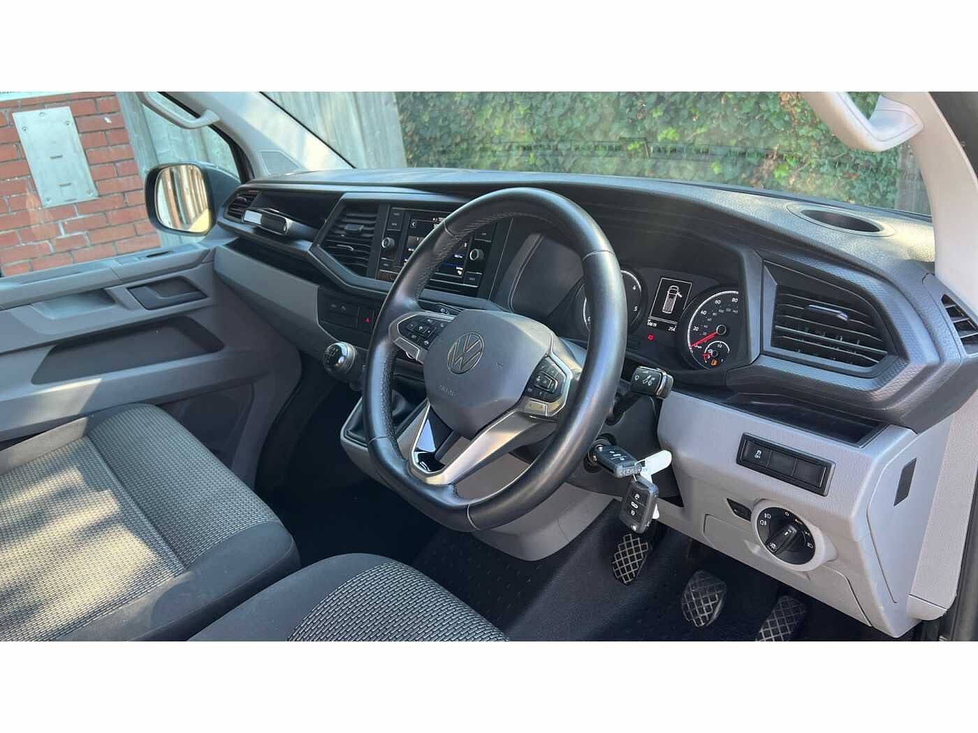 Volkswagen Transporter T28 Panel van Highline SWB 110 PS 2.0 TDI 5sp Manual