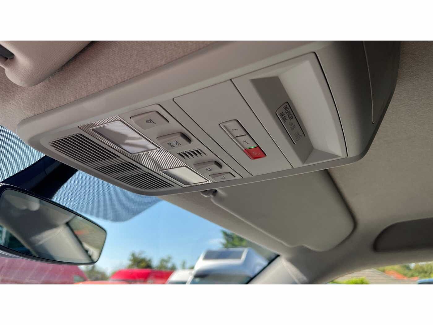 Volkswagen Transporter T28 Panel van Highline SWB 110 PS 2.0 TDI 5sp Manual