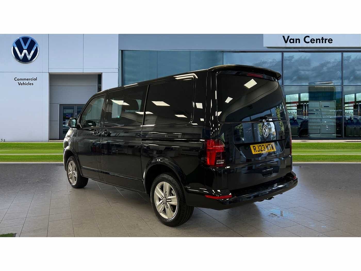 Volkswagen Transporter T32 Kombi Highline SWB 150 PS 2.0 TDI 7sp DSG