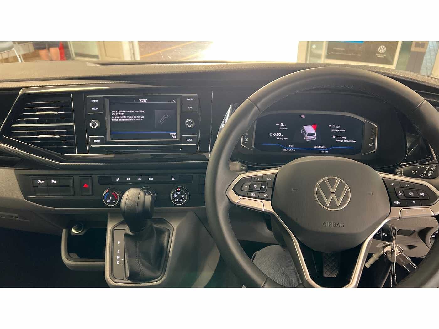 Volkswagen Transporter T32 Kombi Highline SWB 150 PS 2.0 TDI 7sp DSG