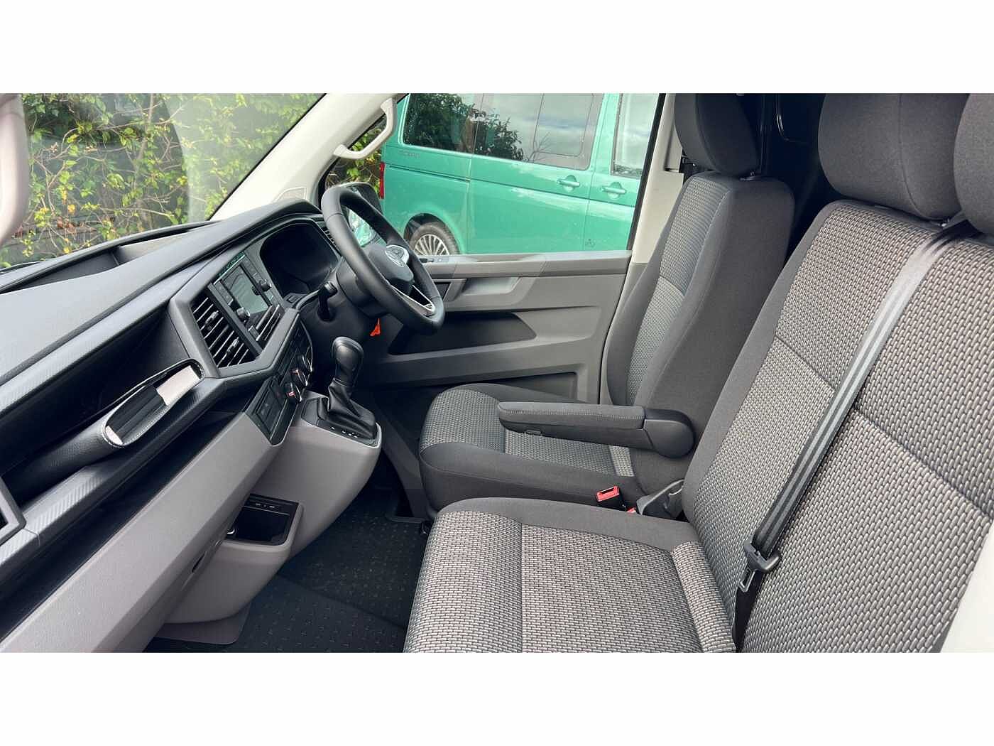 Volkswagen Transporter T30 Panel van Highline SWB 150 PS 2.0 TDI 7sp DSG