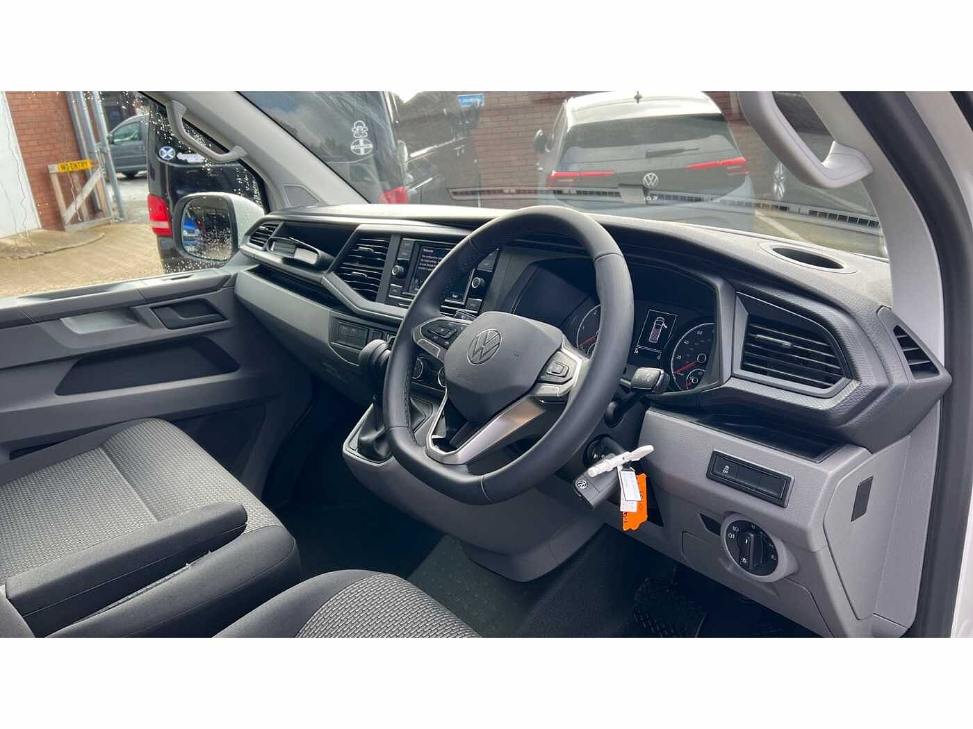 Volkswagen Transporter T30 Panel van Highline SWB 150 PS 2.0 TDI 7sp DSG