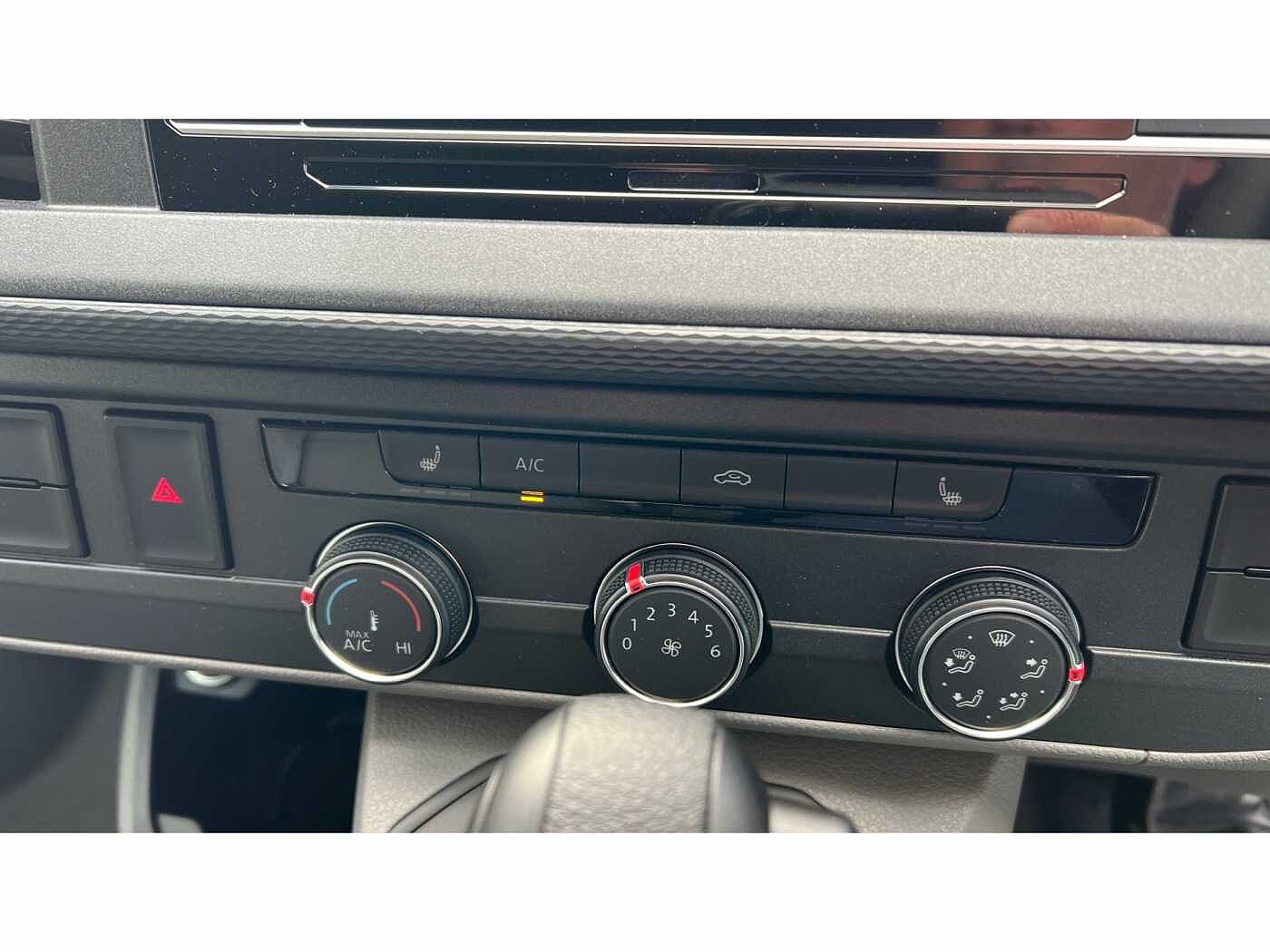 Volkswagen Transporter T30 Panel van Highline SWB 150 PS 2.0 TDI 7sp DSG