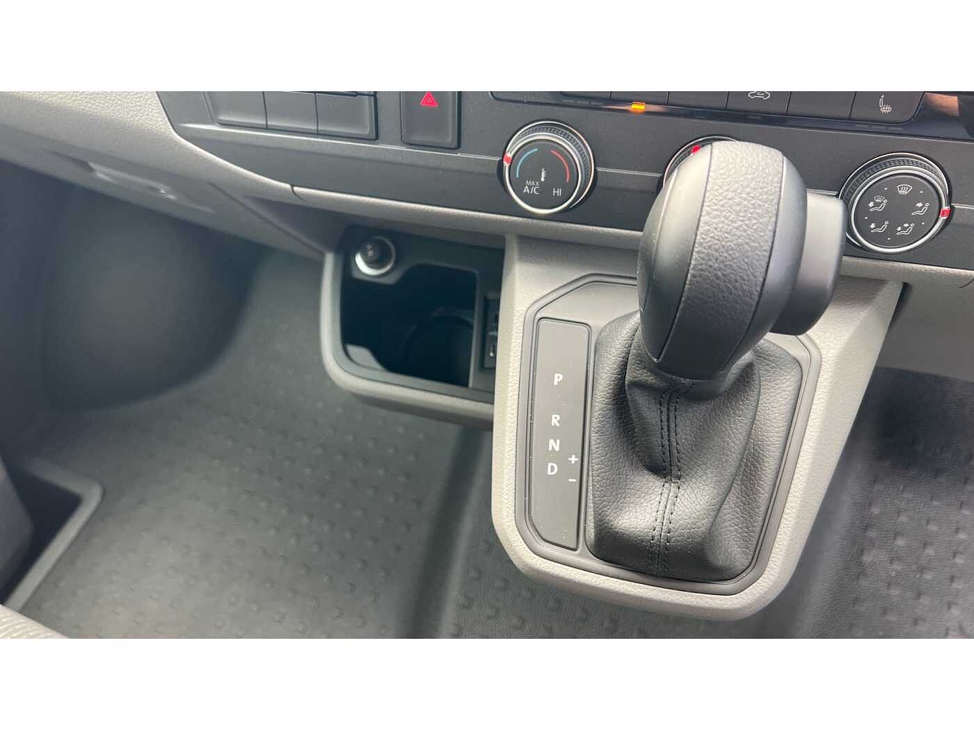 Volkswagen Transporter T30 Panel van Highline SWB 150 PS 2.0 TDI 7sp DSG