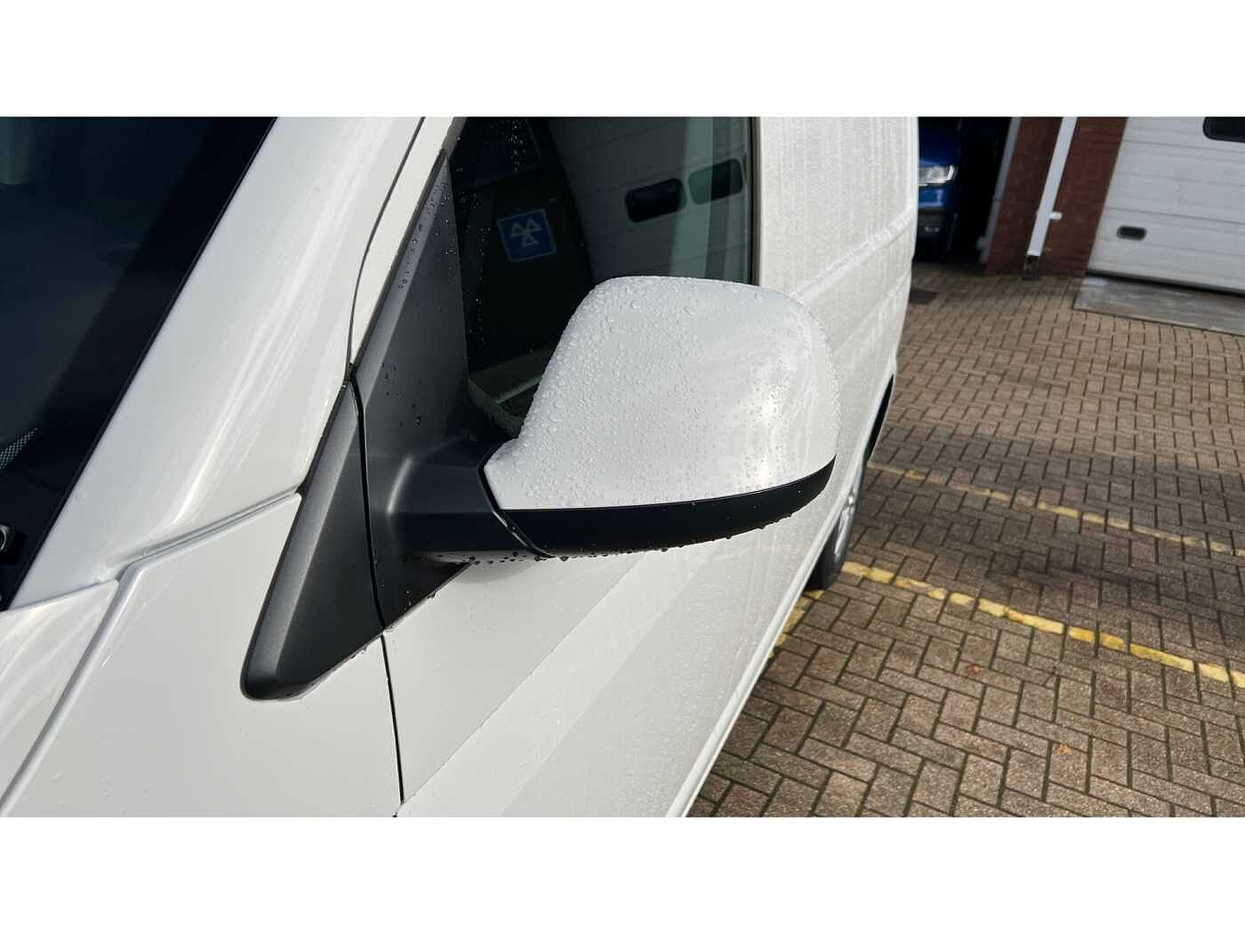 Volkswagen Transporter T30 Panel van Highline SWB 150 PS 2.0 TDI 7sp DSG
