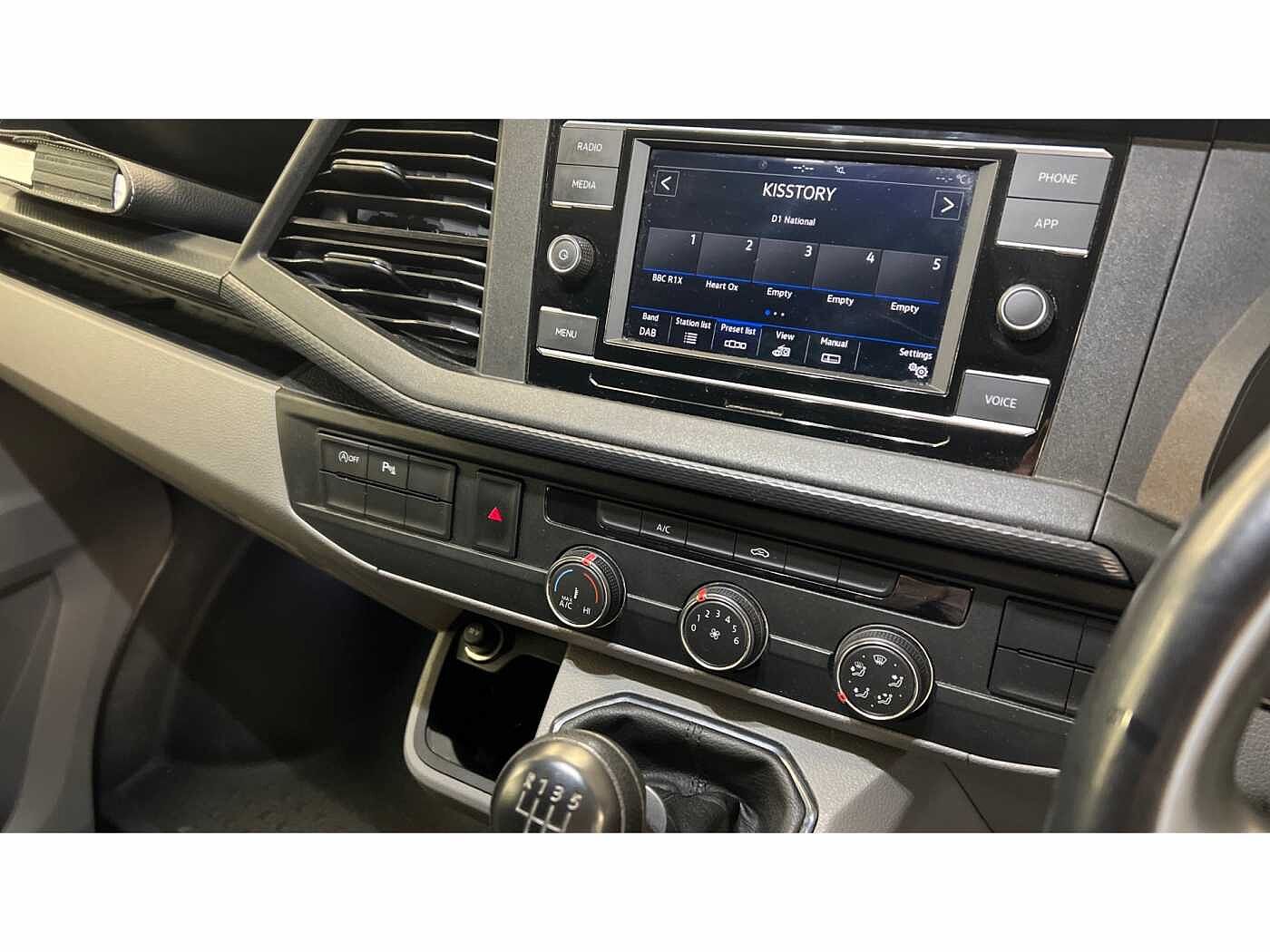 Volkswagen Transporter T28 Panel van Highline SWB 150 PS 2.0 TDI 6sp Manual